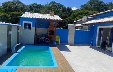 Imagem: A casa possui 1 Dormitório, 1 Banheiro, 1 Vaga na garagem