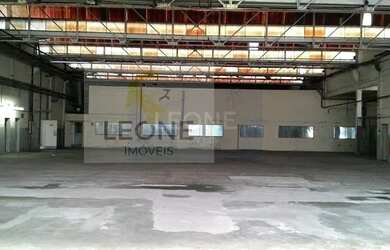 Imagem: O depósito possui 5 Vagas na garagem, 2.584m² de Área e