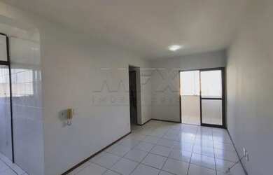 Imagem: O apartamento possui 2 Dormitórios, 1 Banheiro, 2 Vagas na