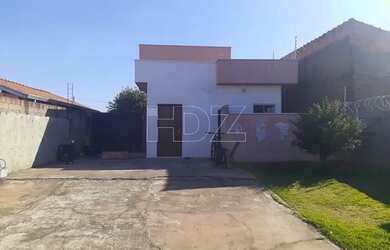 Imagem: A casa em condomínio possui 2 Dormitórios, 1 Banheiro, 4 Vagas