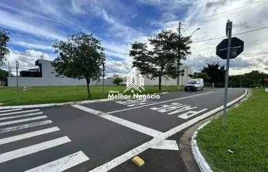 Imagem: O terreno possui 358m² de Área e está localizado em Jardim