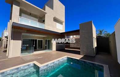 Imagem: A casa em condomínio possui 4 Dormitórios, 5 Banheiros, 3