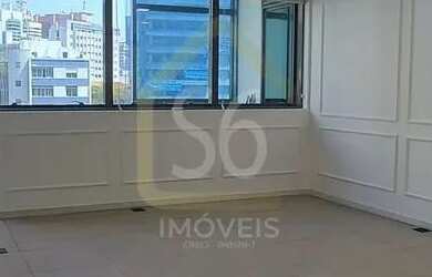 Imagem: O depósito possui 1 Vaga na garagem e 34m² de Área e está