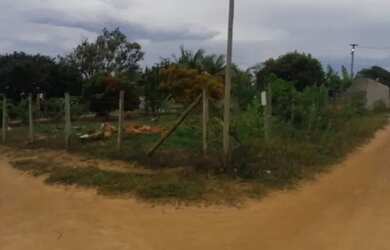 Imagem: O terreno possui 1000m² de Área e está localizado em Village