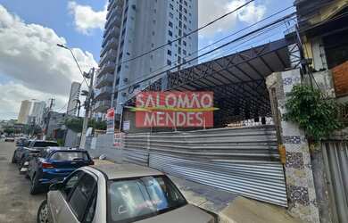 Imagem: O depósito possui 5 Vagas na garagem, 1.200m² de Área e