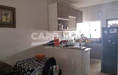 Imagem 3: Casa com ótima localização, com 02 dormitórios sendo um suíte