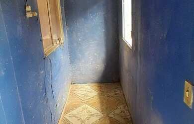 Imagem: A casa possui 3 Dormitórios, 1 Banheiro e Varanda e está localizado