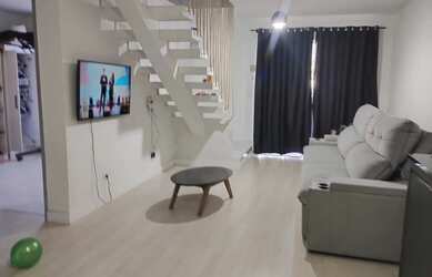 Imagem: A casa em condomínio possui 4 Dormitórios, 2 Banheiros, 2