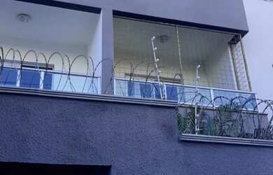 Imagem: O apartamento possui 3 Dormitórios, 1 Banheiro, 1 Vaga na garagem