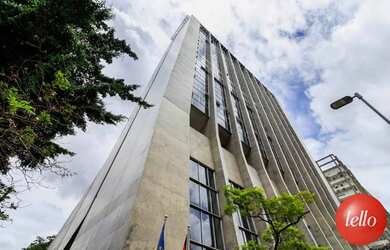 Imagem: O depósito possui 4 Vagas na garagem, 600m² de Área e está