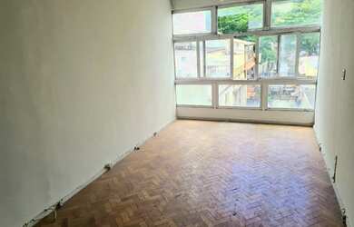 Imagem: A kitnet possui 1 Dormitório, 1 Banheiro, 40m² de Área e