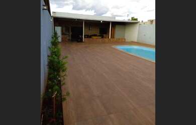 Imagem: A chácara possui 240m² de Área e está localizado em Parque