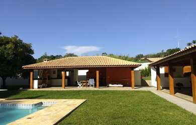 Imagem: A chácara possui 800m² de Área e está localizado em Colinas