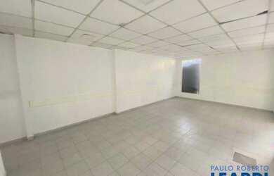 Imagem: O depósito possui 5 Vagas na garagem e 600m² de Área e está