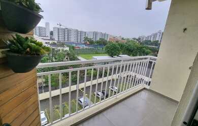 Imagem: O apartamento possui 2 Dormitórios, 1 Banheiro, 1 Vaga na garagem