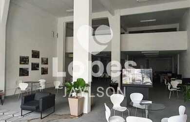 Imagem: O depósito possui 1 Vaga na garagem, 186m² de Área e está