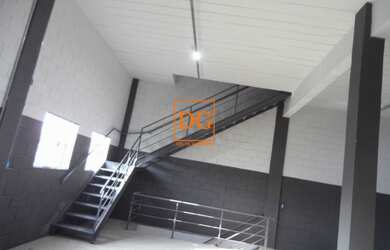 Imagem 3: Excelente Galpão. 700m² de Áreae3 Vagas na garagem