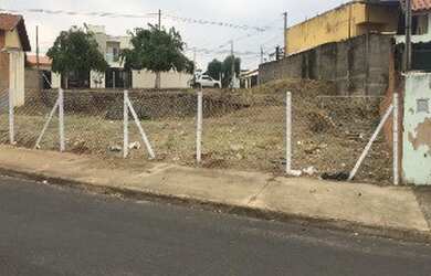 Imagem: O terreno possui 1241m² de Área e está localizado em Jardim