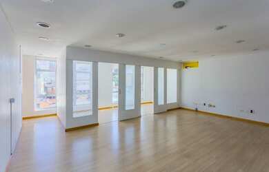 Imagem: O depósito possui 133m² de Área e está localizado em Centro