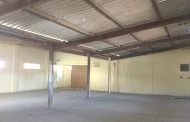 Imagem 4: Galpão Praia Campista c/ 3 banheiros, escritório, mezanino, área toda...