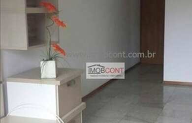 Imagem: O apartamento possui 3 Dormitórios, 1 Banheiro, 1 Vaga na garagem