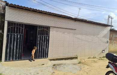 Imagem: A casa em condomínio possui 2 Dormitórios, 2 Banheiros, 1
