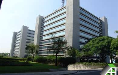 Imagem: O depósito possui 5 Vagas na garagem, 1535m² de Área e está