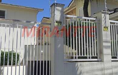 Imagem: A casa em condomínio possui 3 Dormitórios, 2 Banheiros, 2