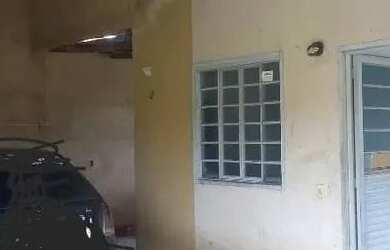 Imagem: A casa possui 2 Dormitórios e está localizado em Ceilândia