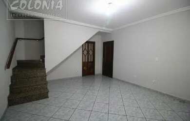 Imagem: A casa possui 3 Dormitórios, 3 Banheiros, 2 Vagas na garagem