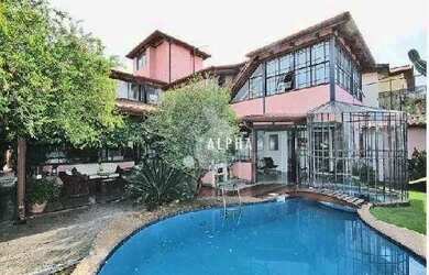 Imagem: A casa em condomínio possui 4 Dormitórios, 4 Banheiros, 4