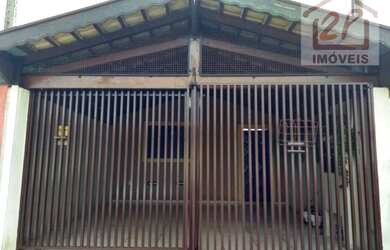 Imagem: A casa possui 2 Dormitórios, 1 Banheiro, 2 Vagas na garagem