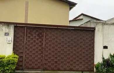 Imagem: A casa possui 2 Dormitórios, 2 Banheiros, 1 Vaga na garagem