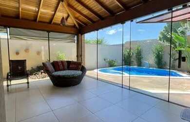 Imagem: A casa em condomínio possui 3 Dormitórios, 3 Banheiros, 4