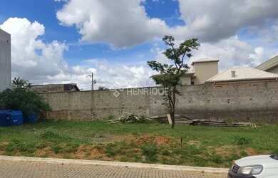 Imagem: O terreno possui 250m² de Área e está localizado em Alto