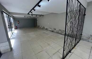 Imagem: O depósito possui 100m² de Área e está localizado em Santa