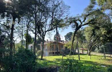 Imagem: O terreno possui 605m² de Área e está localizado em Canela