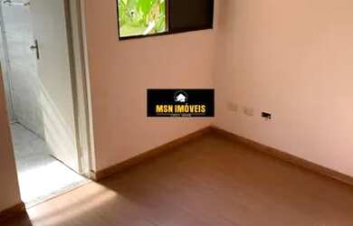 Imagem: O apartamento possui 3 Dormitórios, 1 Banheiro, 2 Vagas na