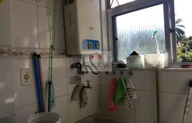 Imagem: O apartamento possui 3 Dormitórios, 1 Banheiro, 1 Vaga na garagem