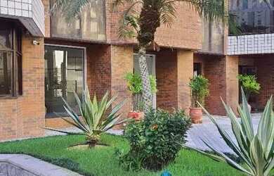 Imagem: O apartamento possui 4 Dormitórios, 5 Banheiros, 2 Vagas na