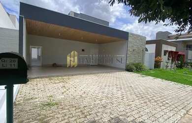 Imagem: A casa em condomínio possui 4 Dormitórios, 4 Banheiros, 2