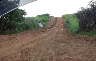 Imagem: O terreno à venda possui e está localizado em Jardim Brasil