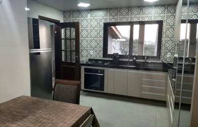 Imagem: A casa em condomínio possui 3 Dormitórios, 4 Banheiros, 4