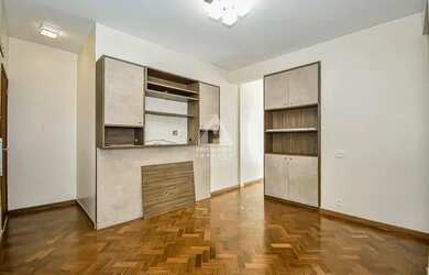 Imagem 4: Apartamento refomado a venda com 2 quartos e dependência revertida para...