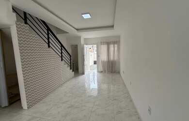 Imagem 2: Casa Geminada 2 suítes. 94m² de Área, 1 Vaga na garageme2 Dormitórios