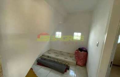 Imagem: A casa possui 2 Dormitórios, 2 Banheiros, 2 Vagas na garagem