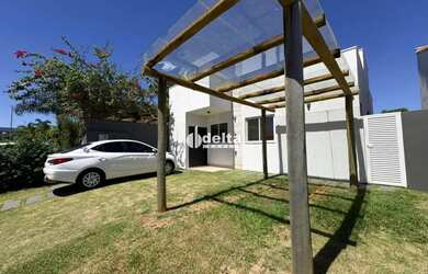 Imagem: A casa em condomínio possui 3 Dormitórios, 2 Banheiros, 2