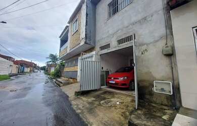 Imagem: A casa possui 2 Dormitórios, 2 Banheiros, 1 Vaga na garagem