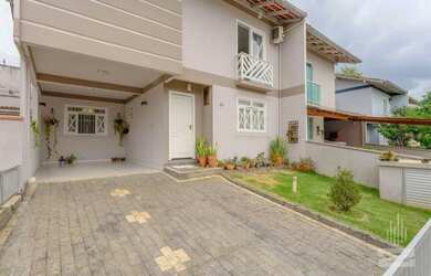 Imagem 2: Casa com 3 dormitórios à venda, 220 m² por R$ 680.000,00 - Água Verde...