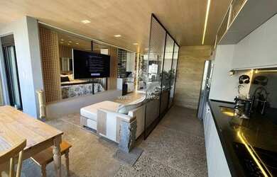 Imagem: O apartamento possui 1 Dormitório, 1 Banheiro, 1 Vaga na garagem